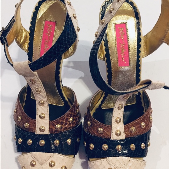 Betsey Johnson Rockabilly Heels Platform Pumps - Picture 4 of 8